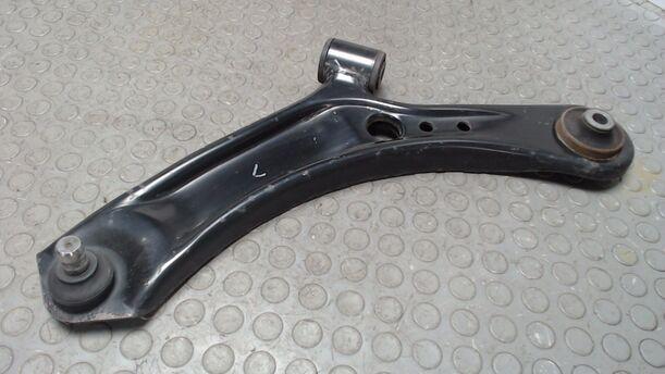 Foto: QUERLENKER VORN LINKS eines Suzuki SX4 1.6 VVT GLX