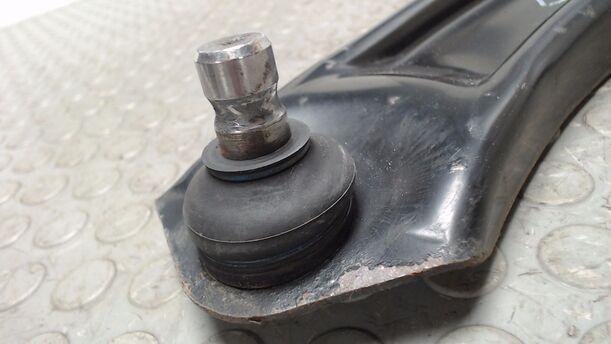 Foto: QUERLENKER VORN LINKS eines Suzuki SX4 1.6 VVT GLX