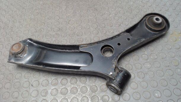 Foto: QUERLENKER VORN LINKS eines Suzuki SX4 1.6 VVT GLX