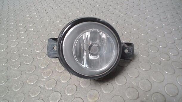 Foto: NEBELSCHEINWERFER LINKS ( VALEO ) eines Renault Clio 1.2 16V GLX