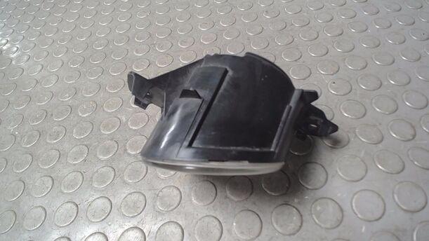 Foto: NEBELSCHEINWERFER LINKS ( VALEO ) eines Renault Clio 1.2 16V GLX
