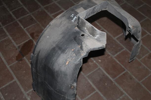Foto: RADHAUSSCHALE/ INNENRADHAUS VORN LINKS eines Opel Corsa 12V CC