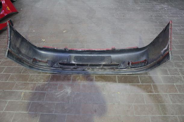 Foto: STOSSFÄNGER / STOßSTANGE VORN ( VOR FACELIFT ) eines Seat Cordoba 1.4 CC