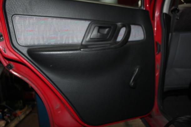Foto: TÜR HINTEN LINKS eines Seat Cordoba 1.4 CC