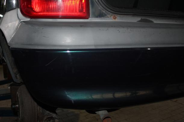 Foto: STOSSFÄNGER/ STOßSTANGE HINTEN ( FACELIFT ) eines Opel Corsa 12V