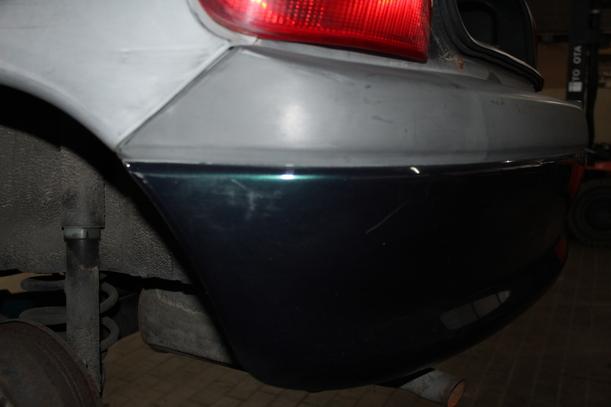 Foto: STOSSFÄNGER/ STOßSTANGE HINTEN ( FACELIFT ) eines Opel Corsa 12V