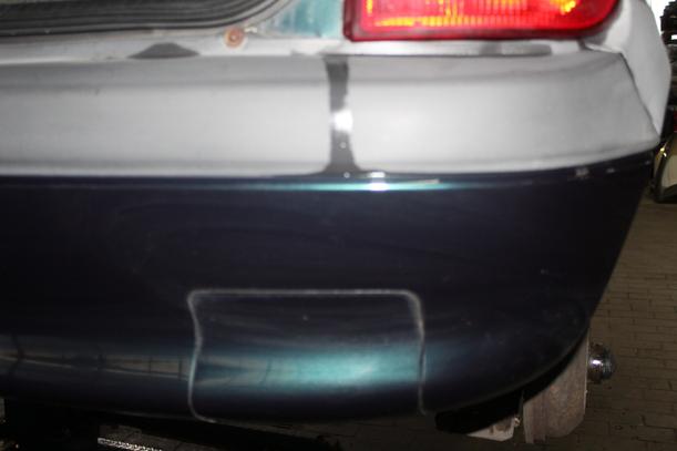 Foto: STOSSFÄNGER/ STOßSTANGE HINTEN ( FACELIFT ) eines Opel Corsa 12V