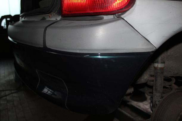 Foto: STOSSFÄNGER/ STOßSTANGE HINTEN ( FACELIFT ) eines Opel Corsa 12V