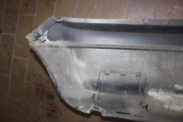 Foto: STOSSFÄNGER/ STOßSTANGE HINTEN ( FACELIFT ) eines Opel Corsa 12V