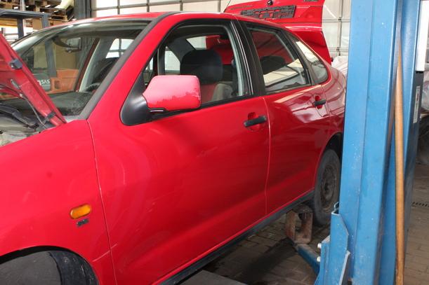 Foto: TÜR VORN LINKS ( 5 TÜRER ) eines Seat Cordoba 1.4 Business