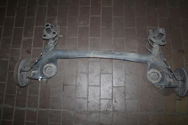 Foto: HINTERACHSE eines Opel Corsa 1.4 16V Business