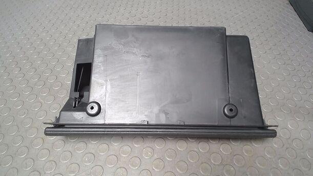 Foto: HANDSCHUHFACH eines Opel Corsa 12V Business