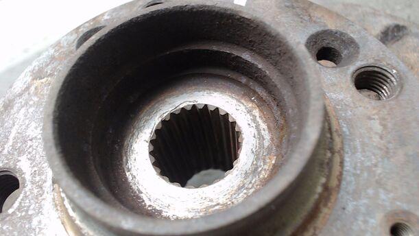 Foto: ACHSSCHENKEL VORN LINKS eines Seat Cordoba 1.4 Business