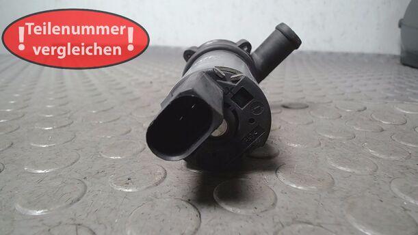 Foto: ELEKTRISCHE ZUSATZWASSERPUMPE ( BOSCH ) eines Ford Galaxy TDI Business