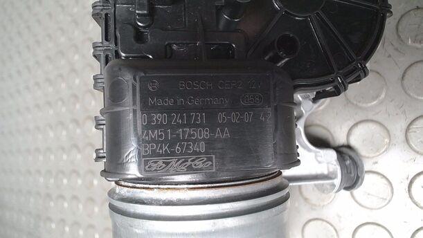 Foto: SCHEIBENWISCHERMOTOR VORN eines Ford Focus 1.6 Ti-VCT Business