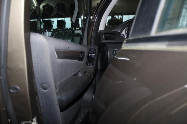 Foto: TÜR VORN LINKS eines Mercedes-Benz B 180 CDI Business