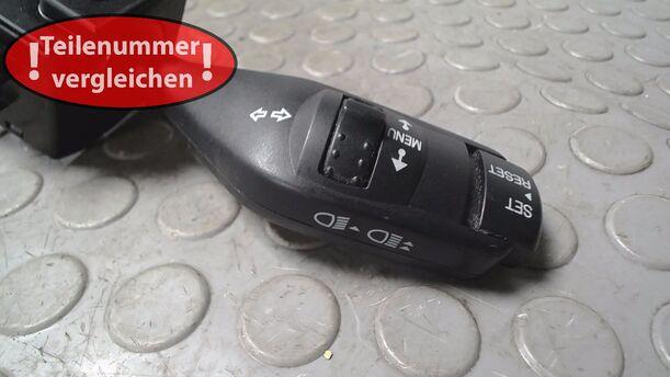 Foto: BLINKSCHALTER/ KOMBISCHALTER eines Ford Focus 1.6 Ti-VCT Business