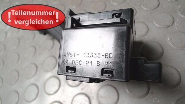 Foto: BLINKSCHALTER/ KOMBISCHALTER eines Ford Focus 1.6 Ti-VCT Business