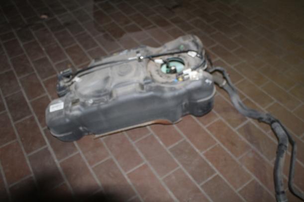 Foto: KRAFTSTOFFTANK ( BENZIN ) eines Opel Mokka 1.4 Turbo ecoFLEX Start/Stop Business