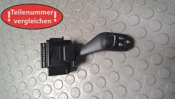 Foto: SCHEIBENWISCHERSCHALTER eines Ford Focus 1.6 Ti-VCT Business