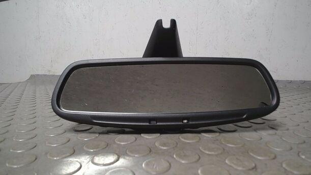 Foto: INNENSPIEGEL AUTOMATISCH ABBLENDBAR eines Ford Focus 1.6 Ti-VCT Business