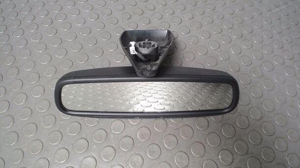 Foto: INNENSPIEGEL AUTOMATISCH ABBLENDBAR eines Ford Focus 1.6 Ti-VCT Business
