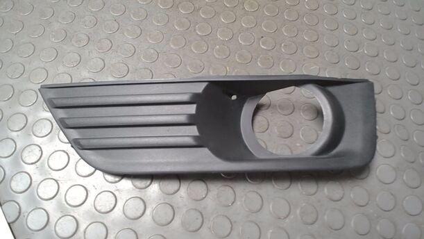 Foto: BLENDE NEBELSCHEINWERFER LINKS eines Ford Focus 1.6 Ti-VCT Business