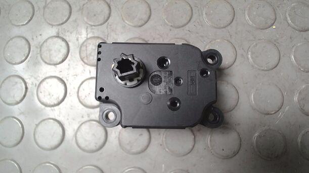 Foto: STELLMOTOR HEIZUNG eines Ford Focus 1.6 Ti-VCT Business