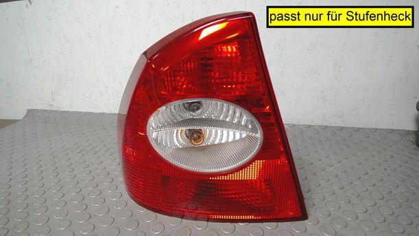 Foto: HECKLEUCHTE/ RÜCKLEUCHTE LINKS ( STUFENHECK ) eines Ford Focus 1.6 Ti-VCT Business
