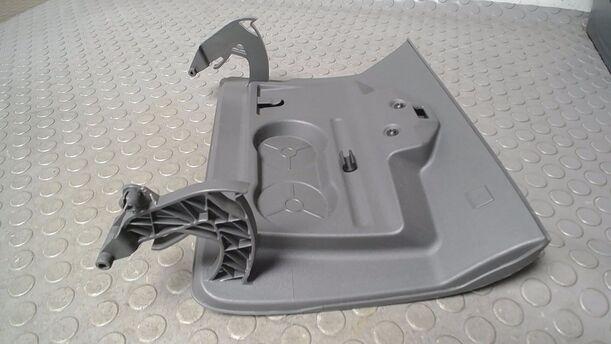 Foto: HANDSCHUHFACHKLAPPE eines Ford Focus 1.6 Ti-VCT Business