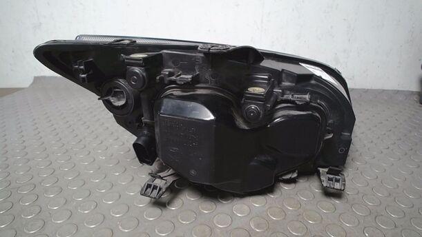 Foto: SCHEINWERFER LINKS ( VOR FACELIFT ) eines Ford Focus 1.6 Ti-VCT Business