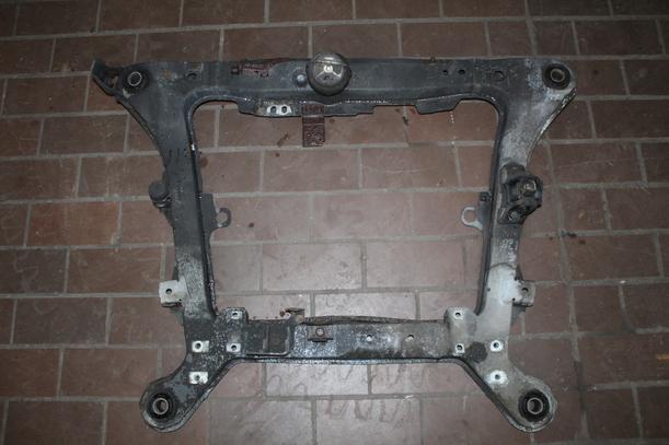 Foto: VORDERACHSTRÄGER / ACHSE VORN eines Volvo 850 2.5-20V Business