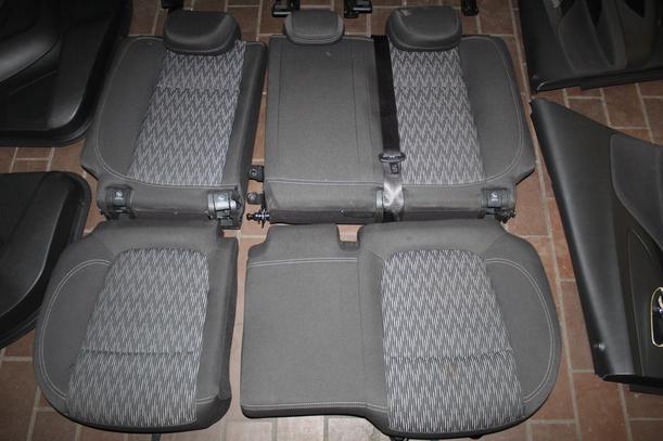 Foto: INNENAUSSTATTUNG eines Opel Mokka 1.4 Turbo ecoFLEX Start/Stop Business