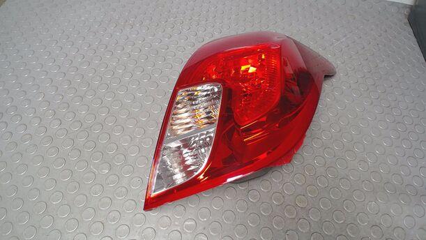 Foto: HECKLEUCHTE/ RÜCKLEUCHTE RECHTS eines Opel Mokka 1.4 Turbo ecoFLEX Start/Stop Business