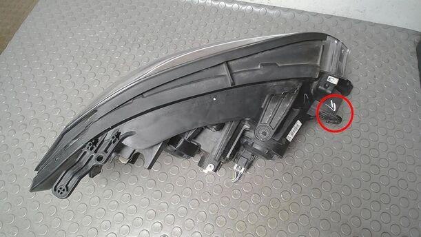 Foto: SCHEINWERFER LINKS ( HALOGEN ) eines Opel Mokka 1.4 Turbo ecoFLEX Start/Stop Business