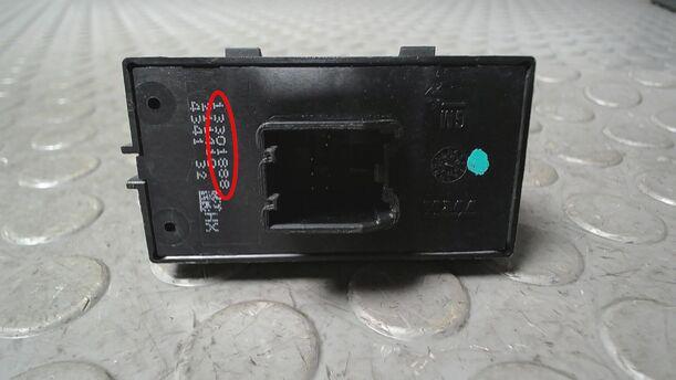 Foto: FENSTERHEBERSCHALTER HINTEN eines Opel Mokka 1.4 Turbo ecoFLEX Start/Stop SX