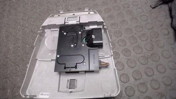 Foto: INNENBELEUCHTUNG VORN eines Mercedes-Benz B 180 CDI SX