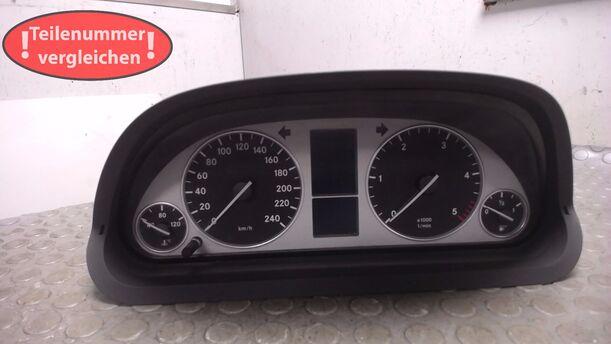 Foto: TACHEINHEIT eines Mercedes-Benz B 180 CDI SX