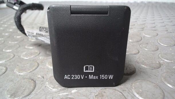 Foto: STECKDOSE 230V/ ZUBEHÖRSTECKDOSE HINTEN eines Opel Mokka 1.4 Turbo ecoFLEX Start/Stop SX