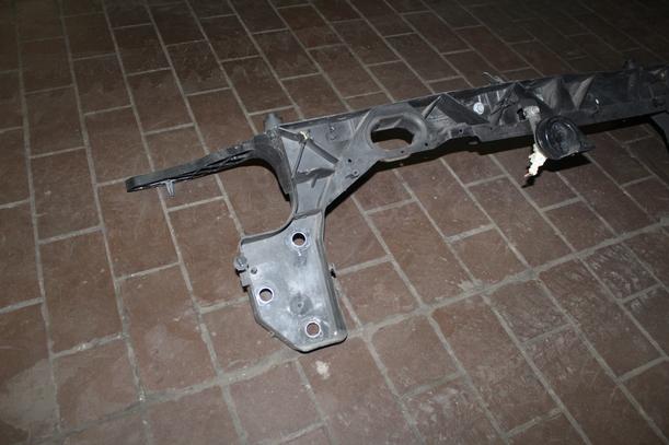 Foto: FRONTBLECH/ SCHLOSSTRÄGER eines Renault Clio 1.5 dCi SX