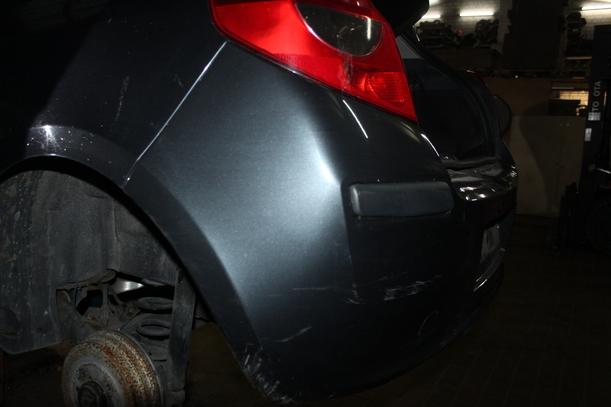 Foto: STOSSFÄNGER / STOSSSTANGE HINTEN eines Renault Clio 1.5 dCi SX