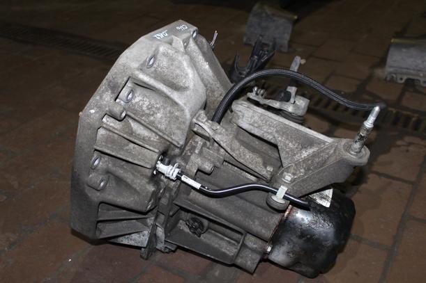 Foto: SCHALTGETRIEBE 5-GANG (UNGEPRÜFT) JR5124 eines Renault Clio 1.5 dCi SX