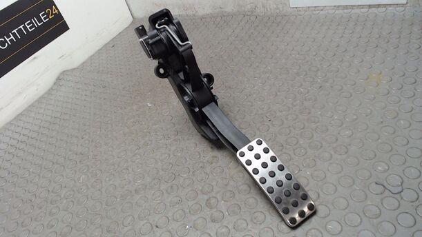 Foto: GASPEDAL eines Mercedes-Benz B 180 CDI SX