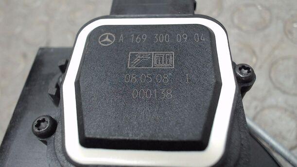 Foto: GASPEDAL eines Mercedes-Benz B 180 CDI SX