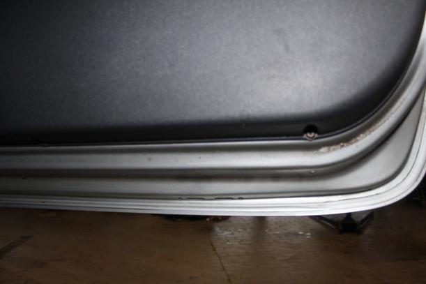 Foto: TÜR RECHTS ( 2/3 TÜRER ) eines Opel Corsa 1.0 12V SX