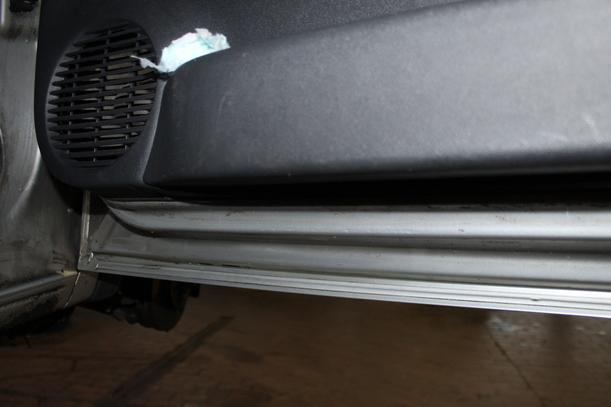 Foto: TÜR RECHTS ( 2/3 TÜRER ) eines Opel Corsa 1.0 12V SX