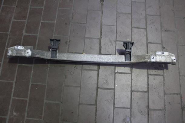 Foto: VERSTÄRKUNG HINTEN eines Opel Corsa 1.0 12V SX