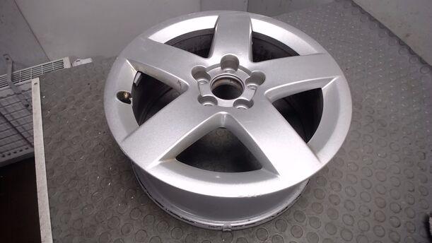 Foto: ALUFELGE 6X15 ET 38 eines Audi A3 1.6 SX