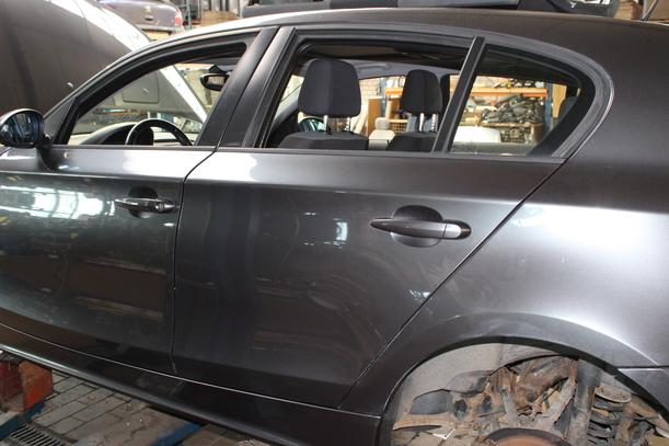 Foto: TÜR HINTEN LINKS eines BMW 116i SX