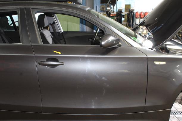 Foto: TÜR VORN RECHTS ( 4/5 TÜRER ) eines BMW 116i SX